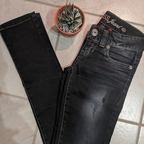 NWOT Guess Daredevil skinny jeans sz23 - Picture 1 of 3